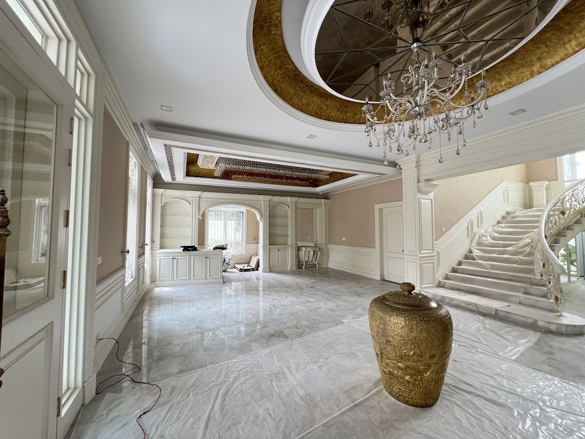 Grand Villa Living Hall